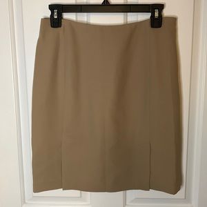 💗Alfani beige skirt